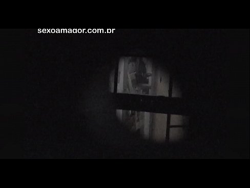 ❤️ Блонди ба таври махфӣ аз ҷониби як сайёҳи ҳамсоя, ки паси хиштҳои холӣ пинҳон шудааст, сабт мешавад ☑ Порнои мақъад дар tg.hellporno-com.ru ❌❤